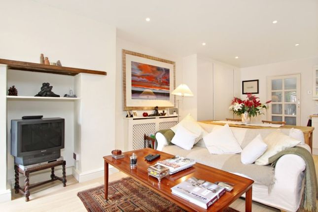 Thumbnail Flat to rent in Hemstal Road, West Hampstead