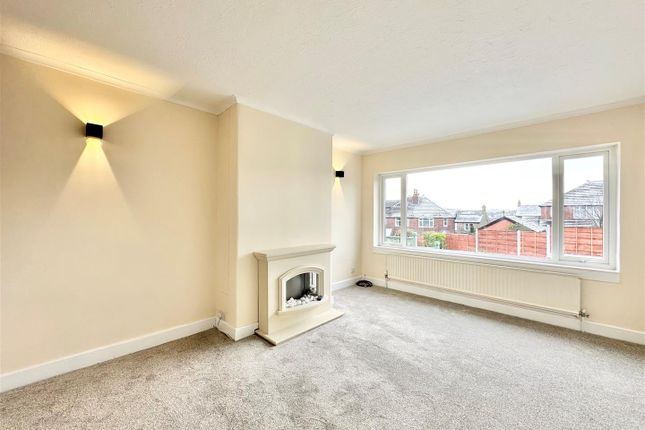 18, Aldersgate, High Peak photo 2