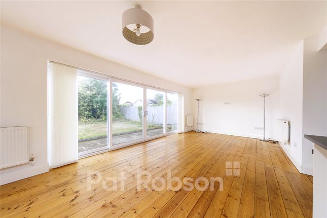 12, Fernwood Avenue, Newcastle Upon Tyne photo 4