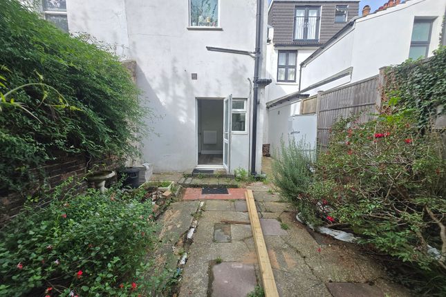 Flat 1, Hove photo 4