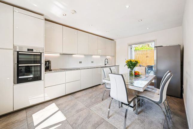 44, Kingsbury Road, London photo 4