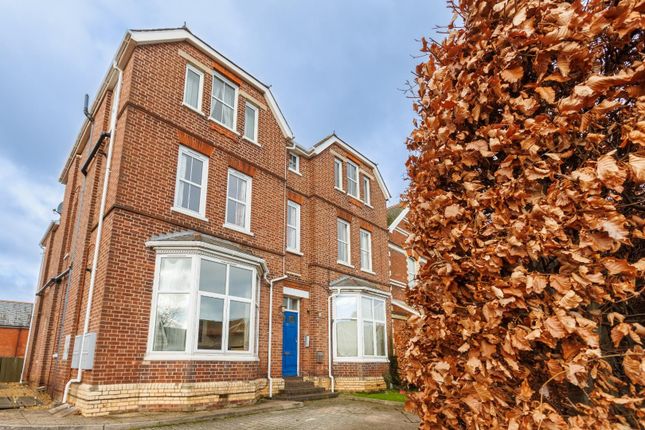 Flat for sale in Alphington Road, Exeter EX28Hn