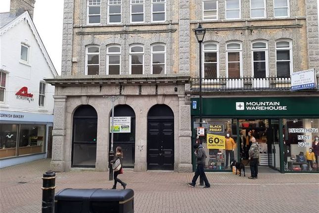 Retail premises to let in Newquay