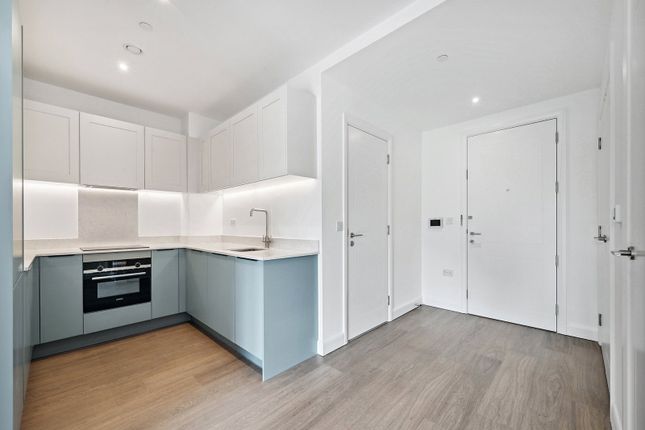 Flat for sale in The Courtyard, Royal Eden Docks