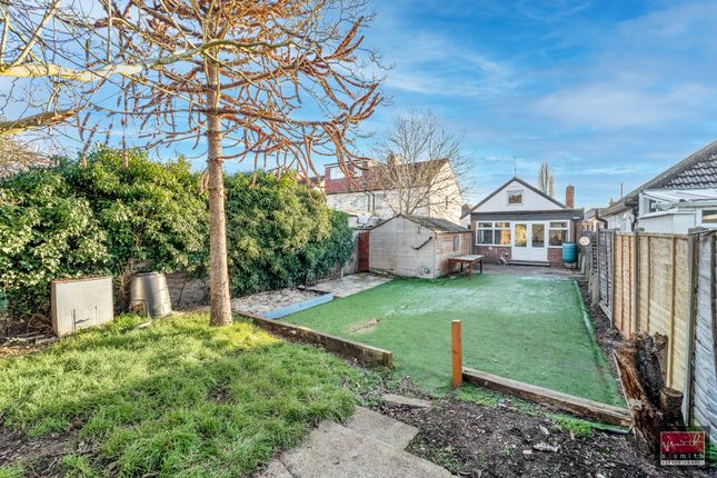 321, Feltham Hill Road, Ashford photo 3