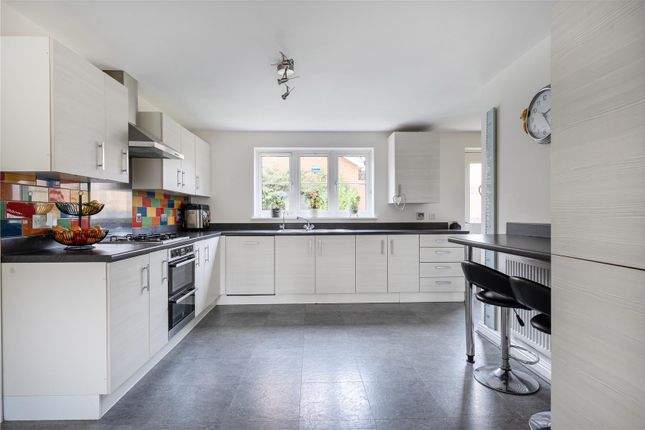 17, Leventon Place, Trowbridge photo 3