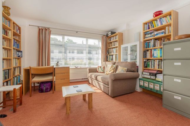 27, Bracondale Court, Norwich photo 2