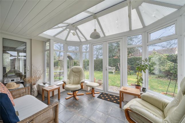 25, Rookes Lane, Hampshire photo 4