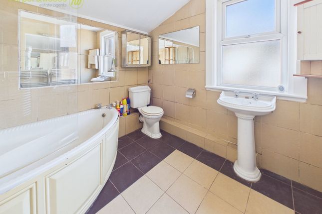 33, Liscard Grove, Wallasey photo 4