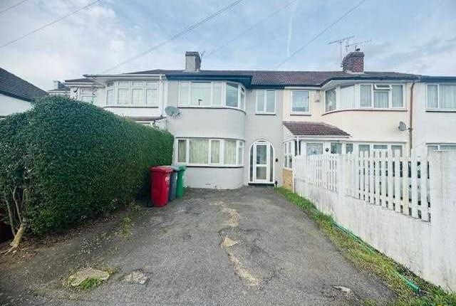 Thumbnail Property for sale in Cornwall Avenue, Slough, Slough