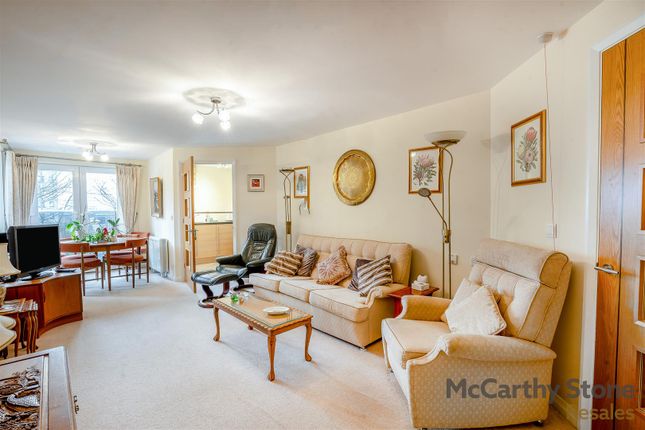 27 Dutton Court, Station Approach, Off Station Road, Cheadle Hulme photo 4