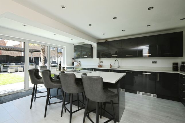 23, Ryan Drive, Sheffield photo 2