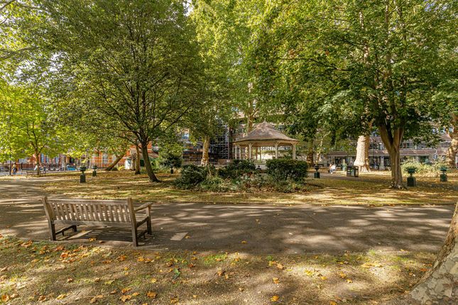 30b Northampton Square, London photo 4