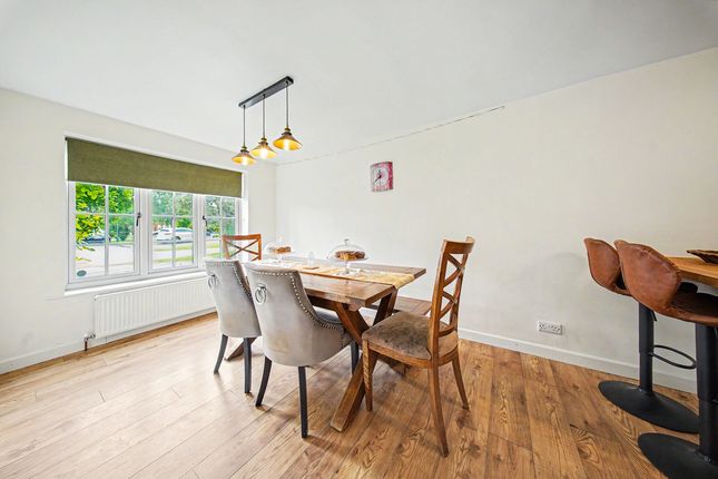 25, Newton Crescent, Northallerton photo 4