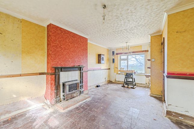 10, St. Nicholas Estate, Atherstone photo 2