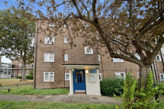 Thumbnail Flat for sale in Moree Way, London