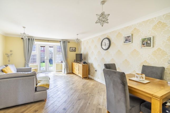 46, Armstrong Way, York photo 2