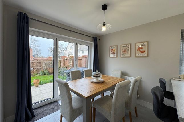 33 Northfield, Yetminster, Sherborne photo 4