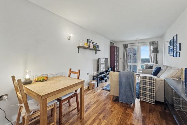 95 Cedar Court, Manchester photo 3