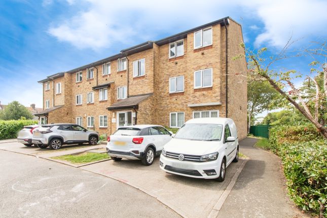 Thumbnail Flat for sale in Waterfield Close, Belvedere