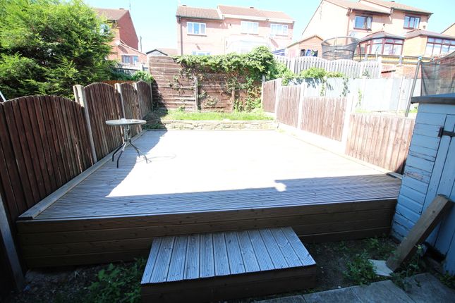 25, Pine Walk, Mexborough photo 4