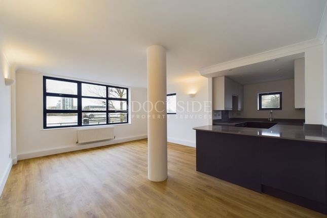 Thumbnail Flat to rent in Burrells Wharf Square, London