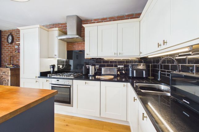 Flat 4, 6, Manilla Crescent, Weston-Super-Mare photo 4