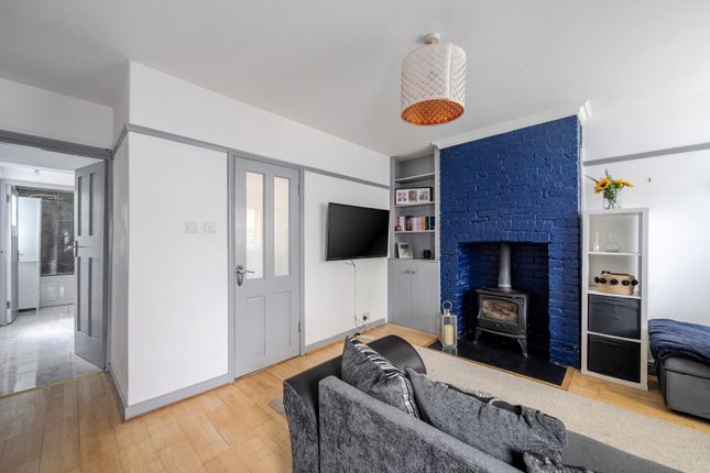 21, Birchwood Road, West Byfleet photo 4