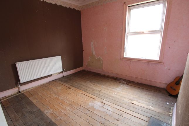 Terraced house for sale in Jubilee Crescent, Gainsborough, Lincolnshire