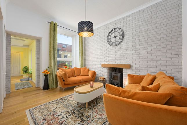 27 St. Crispins Place, Falkirk photo 2