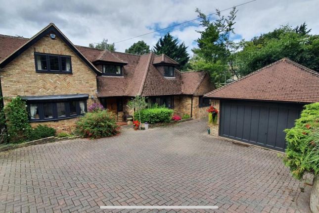 Thumbnail Detached house to rent in Lincoln Road, Buckinghamshire