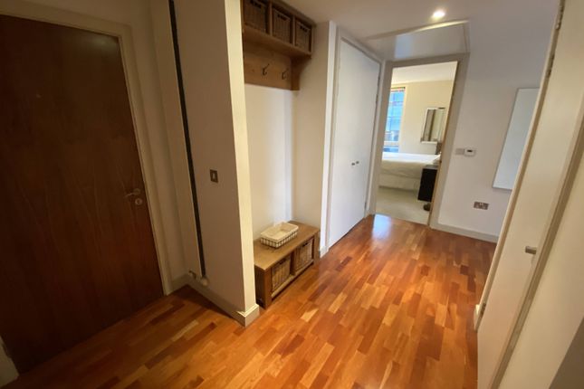 Flat for sale in 12 Leftbank, Spinningfields, Manchester