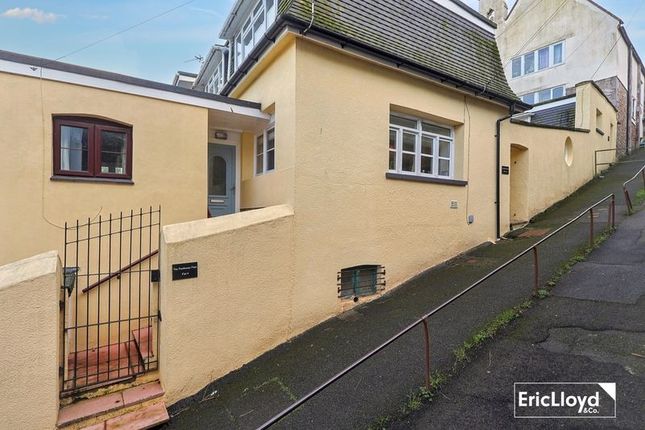 Flat 4, The Penthouse, St. Peters Hill, Brixham photo 3