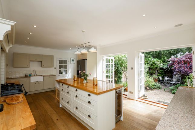 London Road, Ascot photo 4
