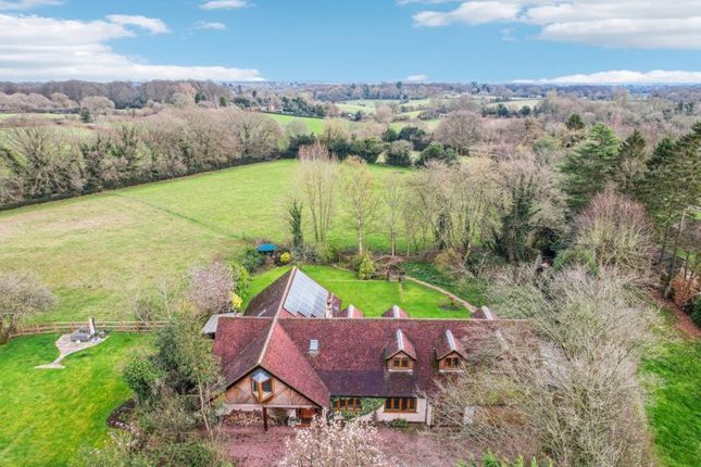 Thumbnail Detached house for sale in Parrotts Lane, Cholesbury, Tring