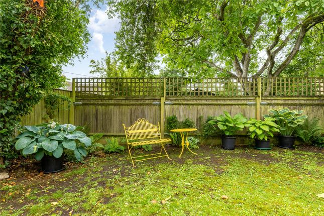 Glade Cottage,, The Green, Cirencester photo 4