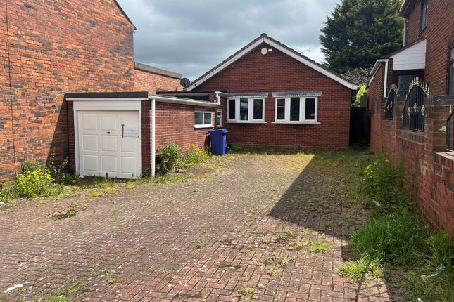 2-bed house on 8, Bank Street, Stourbridge, £65,000