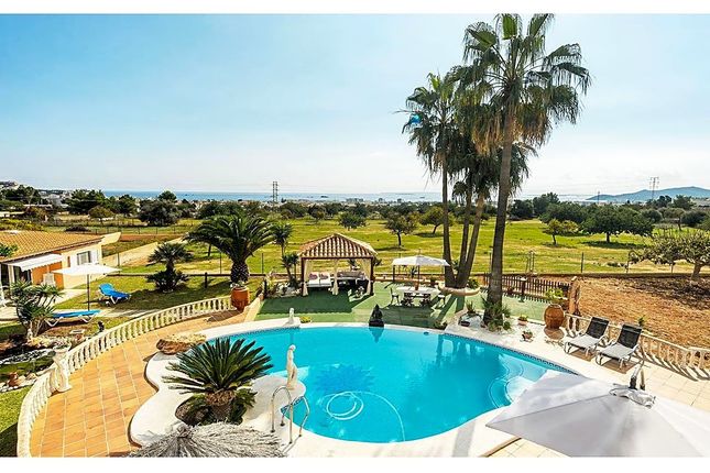 Villa for sale in Passatge Des Cementiri 07800, Ibiza, Islas Baleares