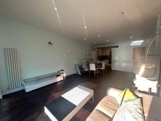 702, Turner Street, Canning Town, London photo 3