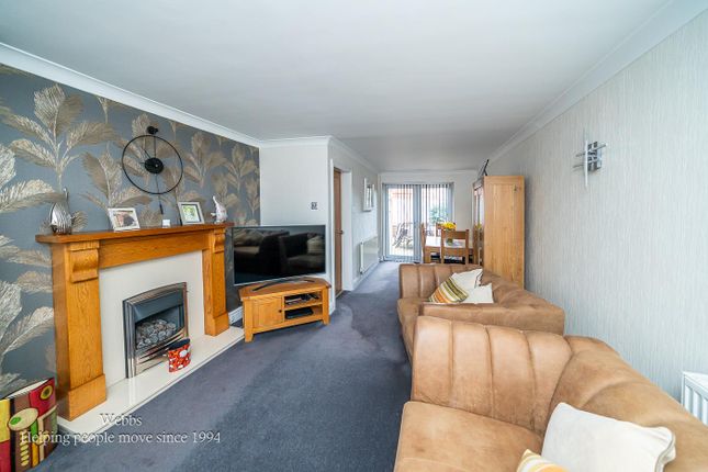 10, Mitcham Close, Cannock photo 2