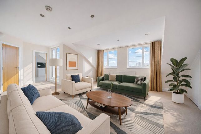 2-bed flat on Flat 31B, Heathway Court, Finchley Road, Hampstead, £645,000