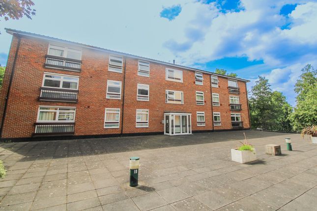 Thumbnail Flat for sale in Maresfield, Chepstow Road, Croydon