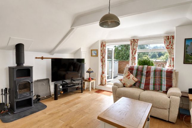 Flat 3, Stable Bar, 14, Newport Square, Cornwall photo 3