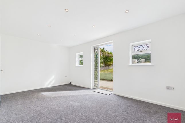 47, Lan Coed, Swansea photo 4