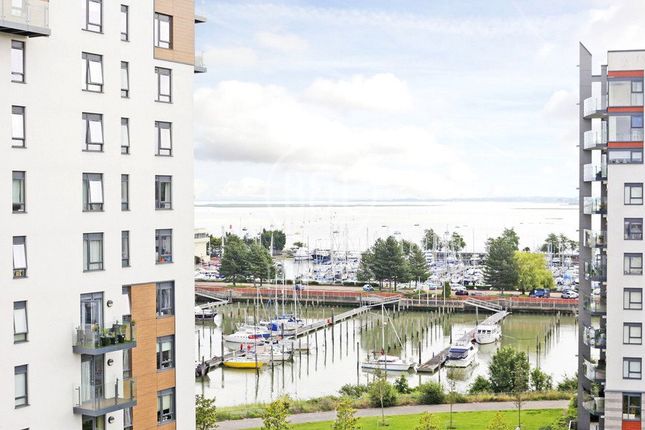 Flat for sale in Peninsula Quays, Pegasus Way, Gillingham