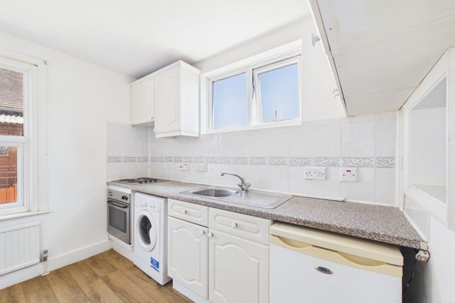 33a, High Street, Staines photo 4