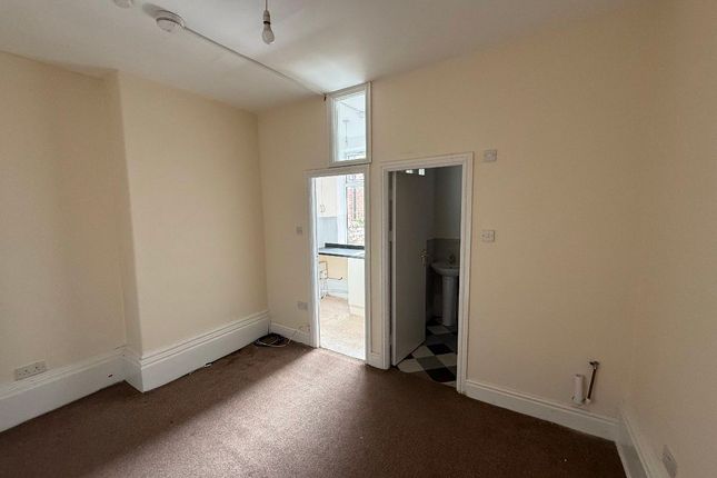 123 Tulketh Road, Flat 1, Preston photo 4