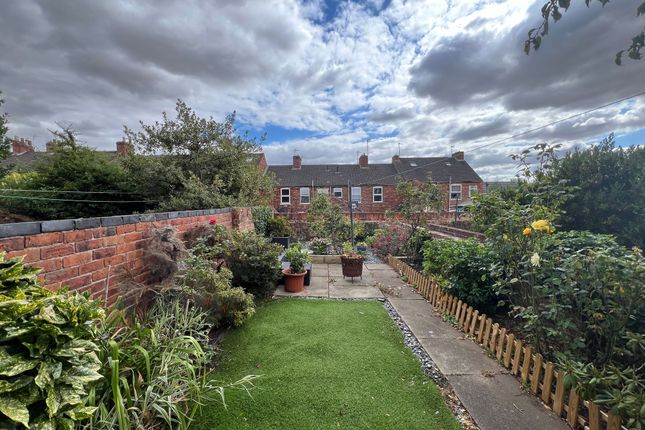 12 St. Annes Street, Grantham photo 2