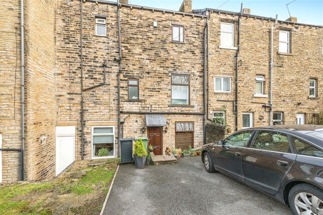 Thumbnail Flat to rent in Newsome Road, Newsome, Huddersfield