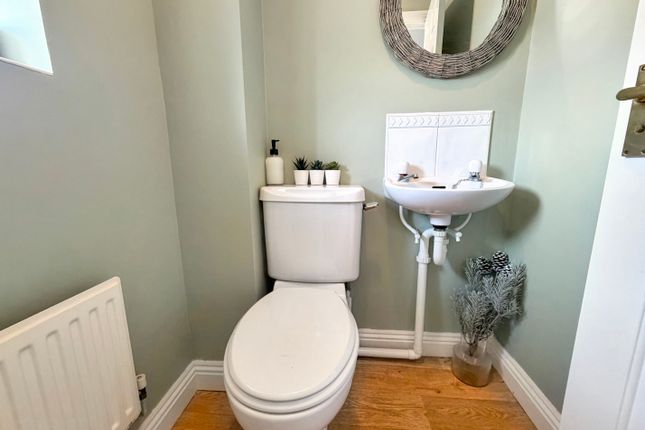 50, Maes Ty Gwyn, Llanelli photo 4